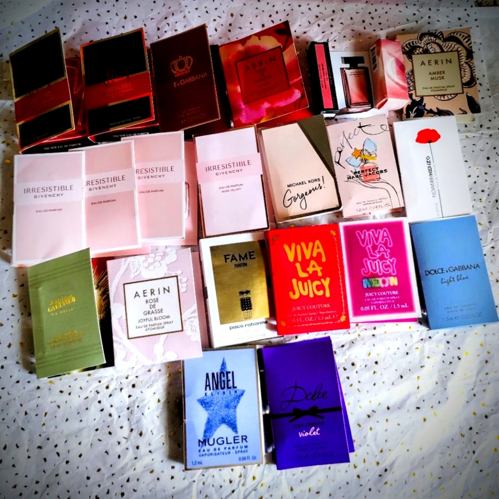 Sample Perfume vials 28 items